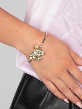 Paparazzi Jewelry Accessories - Butterfly Beatitude - Yellow Bracelet - Vintage